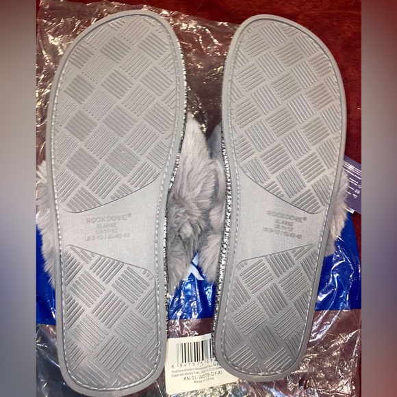 Women’s 11-12 slippers - Picture 3 of 4